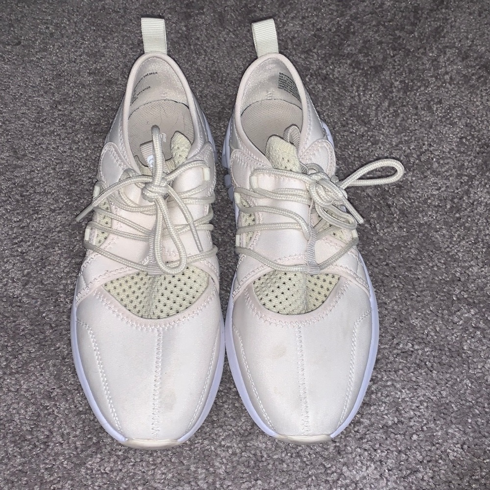 Cream fabletics tennis shoes